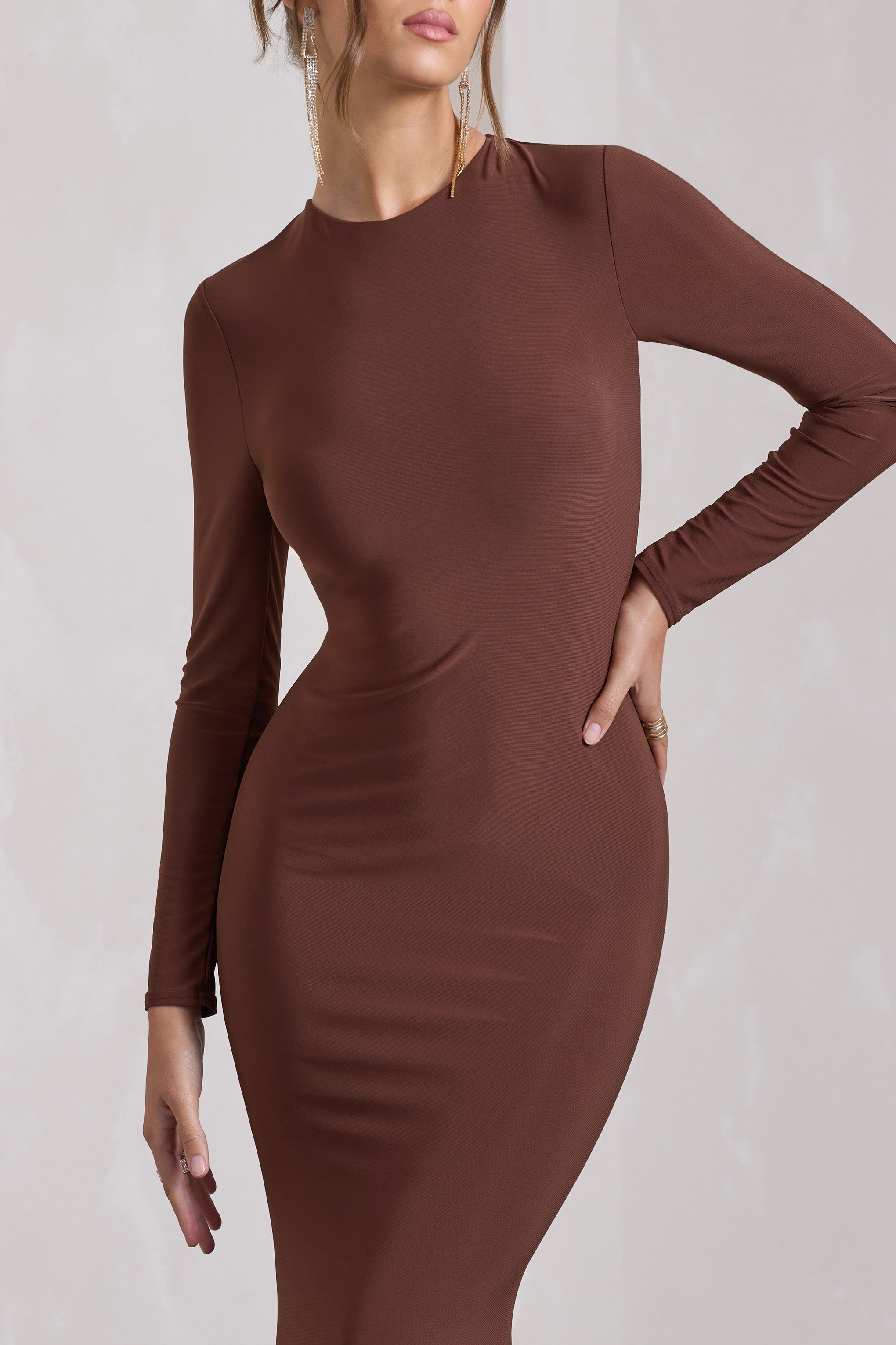 Starring Chocolate Brown Long-Sleeve Backless Maxi Dress